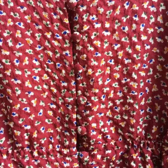 Madewell Overture Top in Ditsy Flowers in Red - Picture 7 of 7